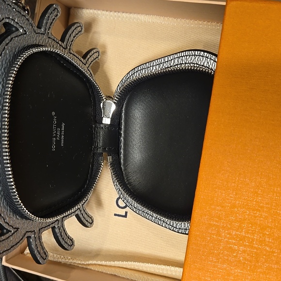 LOUIS VUITTON M02529 Monogram Club Crab Charm Wallet/Coin Case Pouch Key Holder - Picture 15 of 16